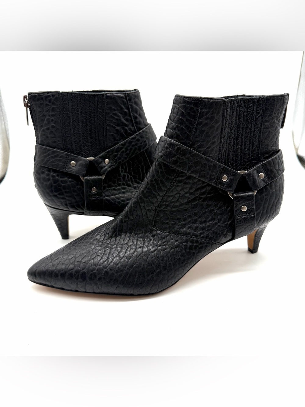 Vince Camuto Merrie Black Leather Slip On Pointed Toe Ankle Boots Size 10M